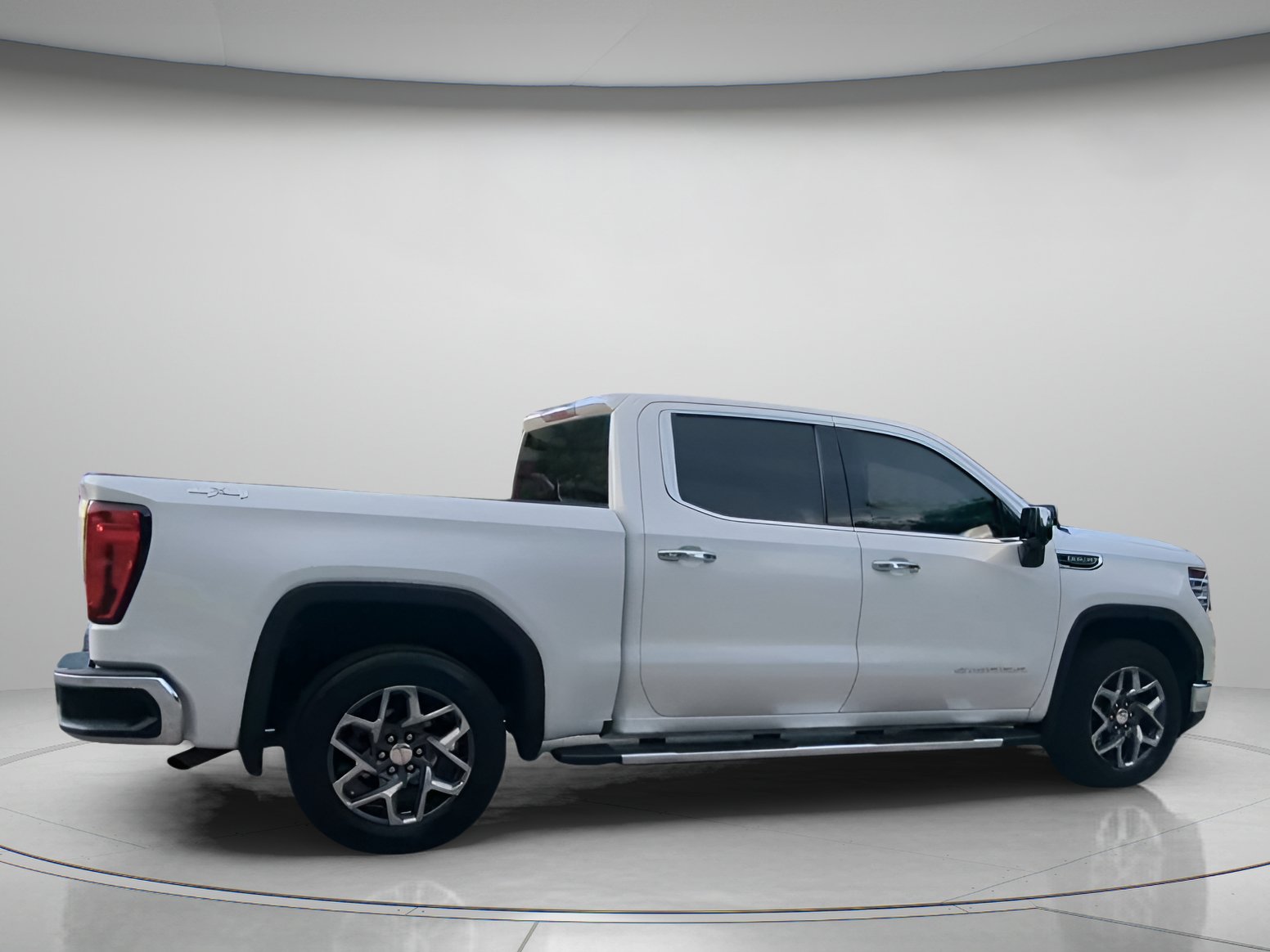 Used 2022 GMC Sierra 1500 SLT w/ SLT Premium Package AWD/4WD image 30