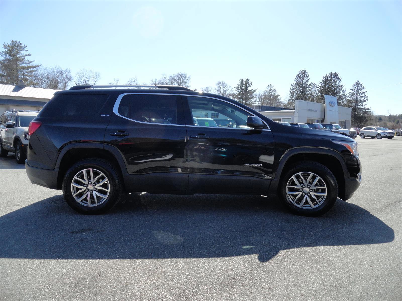 Used 2019 GMC Acadia SLE w/ Driver Alert Package I image 6