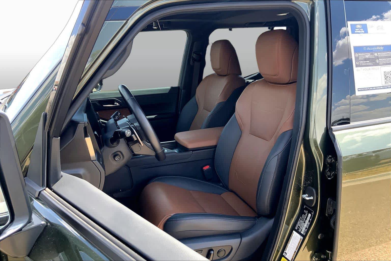 Used 2024 Lexus GX 550 w/ Accessory Package (Z1) AWD/4WD image 8