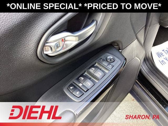 Used 2020 Jeep Cherokee Latitude Plus AWD/4WD image 23