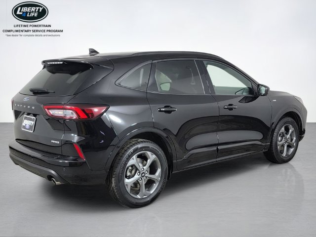 Certified 2023 Ford Escape ST-Line w/ Tech Pack #1 AWD/4WD image 4