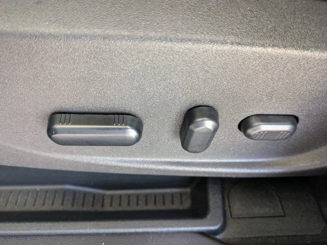 Certified 2019 Ford Escape SE image 19