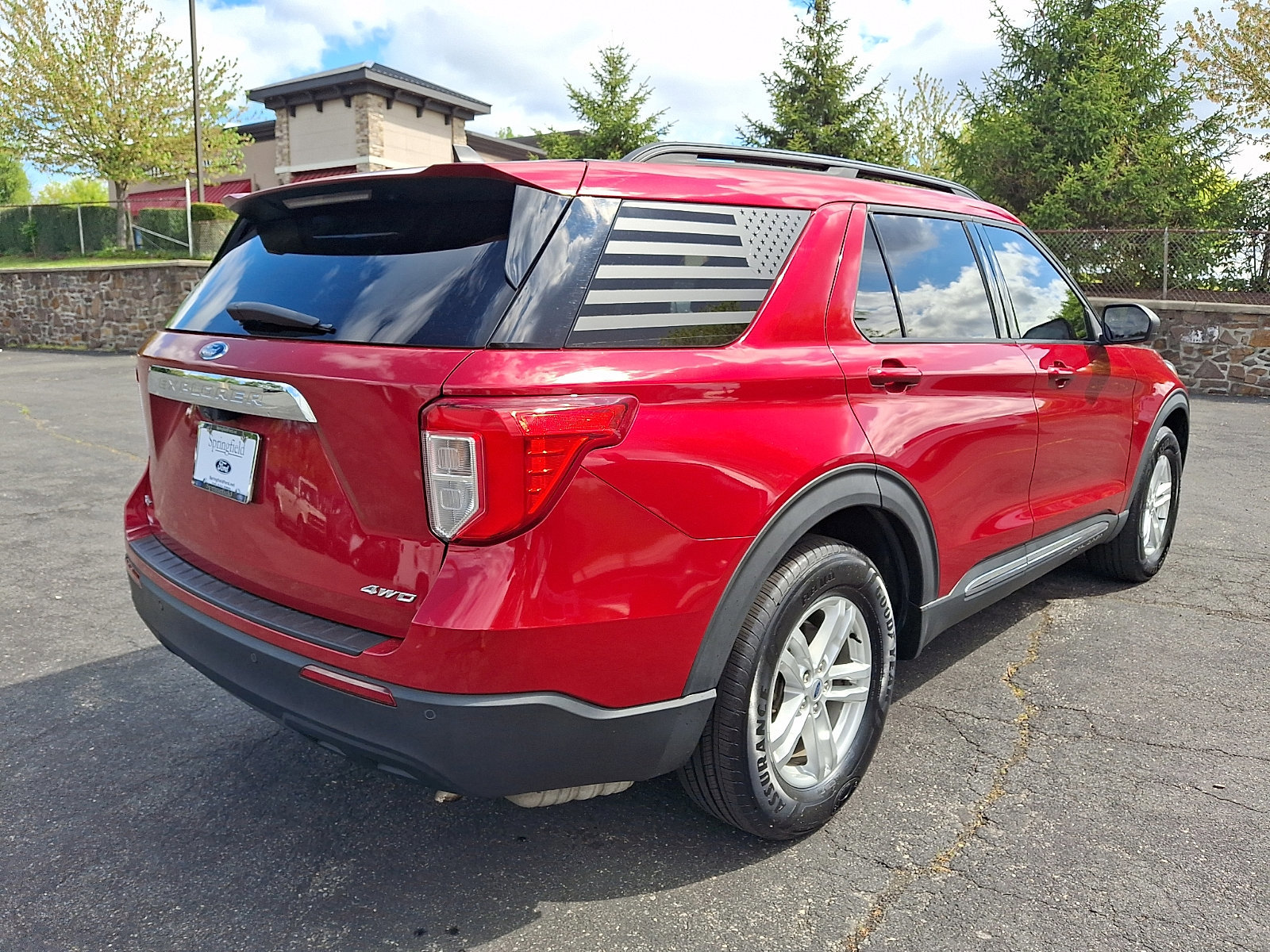 Certified 2021 Ford Explorer XLT image 4