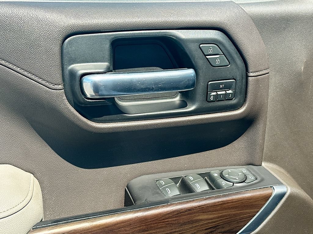 Used 2019 GMC Sierra 1500 SLT w/ SLT Premium Plus Package AWD/4WD image 21