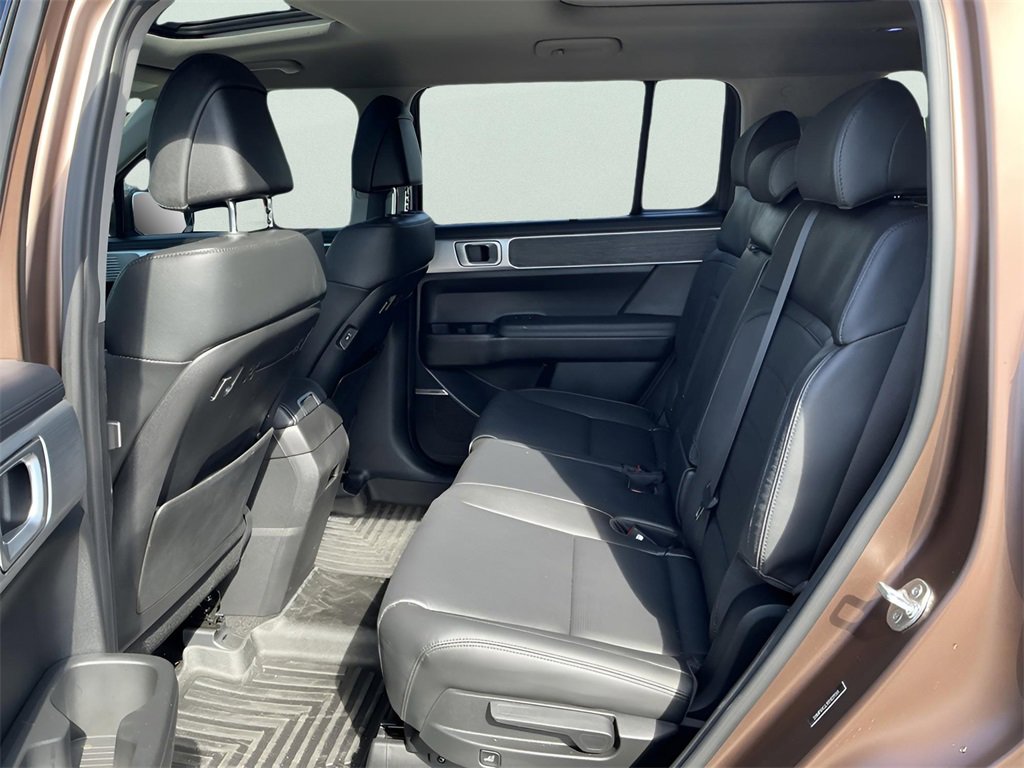 Used 2024 Hyundai Santa Fe Limited image 35