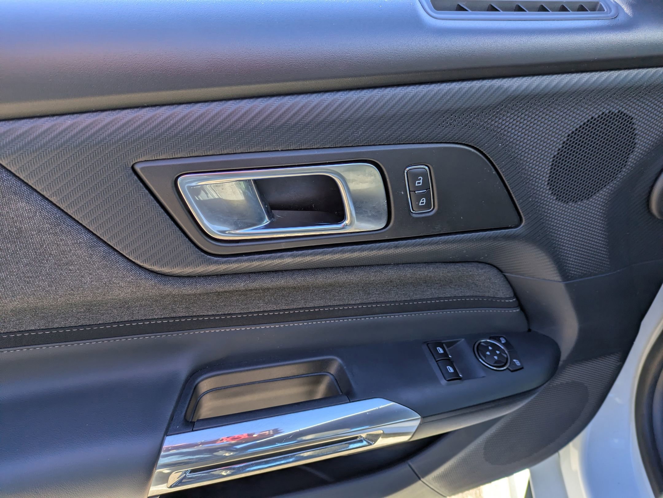 Certified 2025 Ford Mustang Coupe image 17