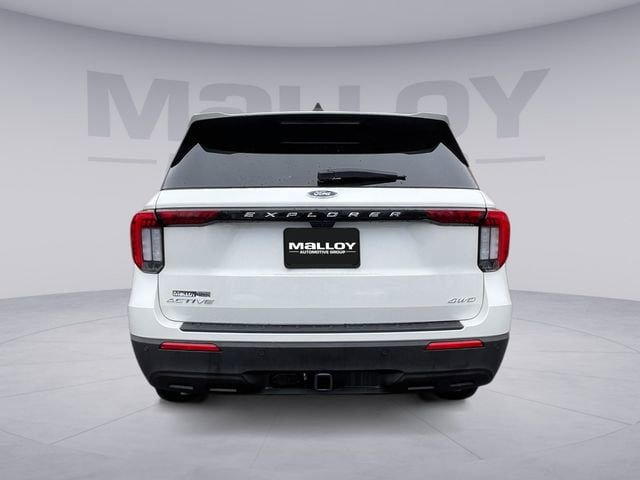 Certified 2025 Ford Explorer Active AWD/4WD image 4