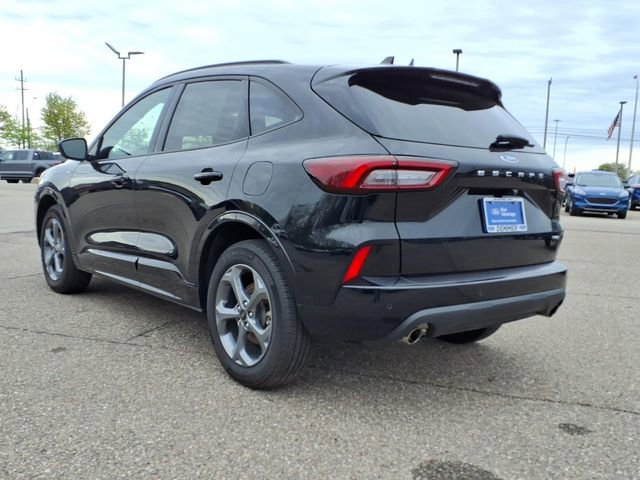 Certified 2024 Ford Escape ST-Line w/ Tech Pack #1 AWD/4WD image 8