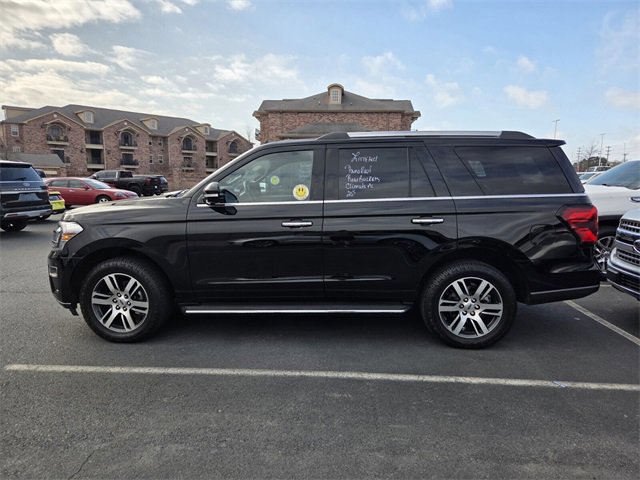 Certified 2022 Ford Expedition Limited image 3