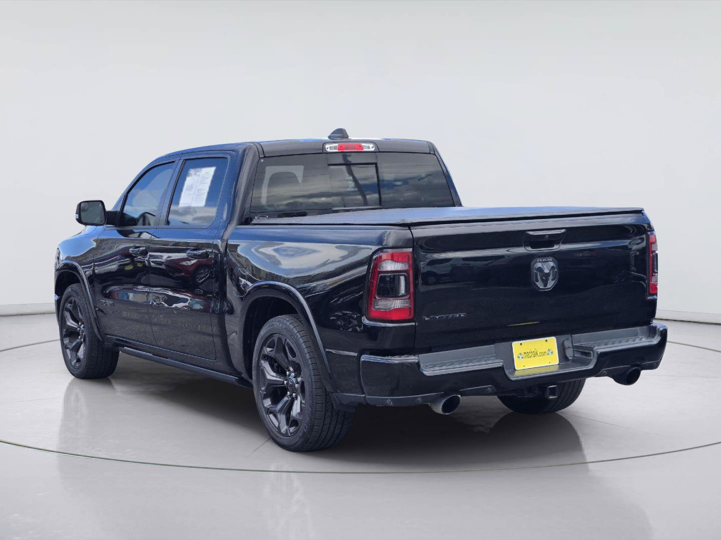Used 2020 RAM 1500 Limited w/ Black Appearance Package RWD image 4