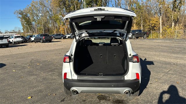 Certified 2022 Ford Escape SEL image 30