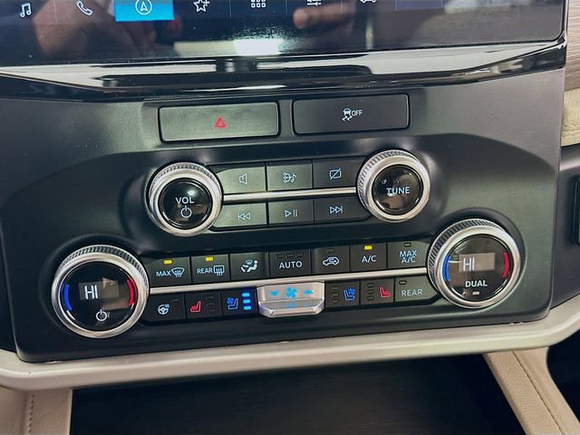 Certified 2023 Ford Expedition Limited image 18