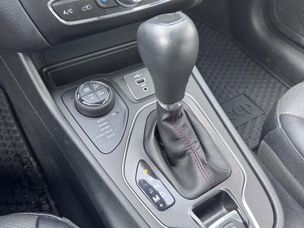 Used 2022 Jeep Cherokee Trailhawk w/ Sound & Nav Group image 34