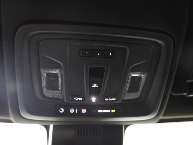 Used 2024 Chevrolet Silverado 1500 ZR2 image 17