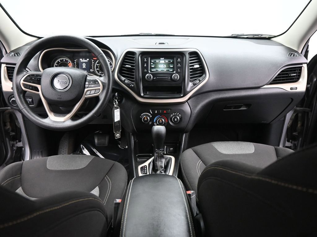 Used 2017 Jeep Cherokee Sport image 44