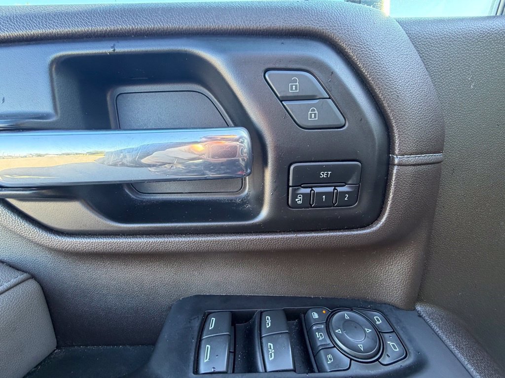Used 2022 Chevrolet Silverado 3500 LTZ w/ LTZ Plus Package AWD/4WD image 16