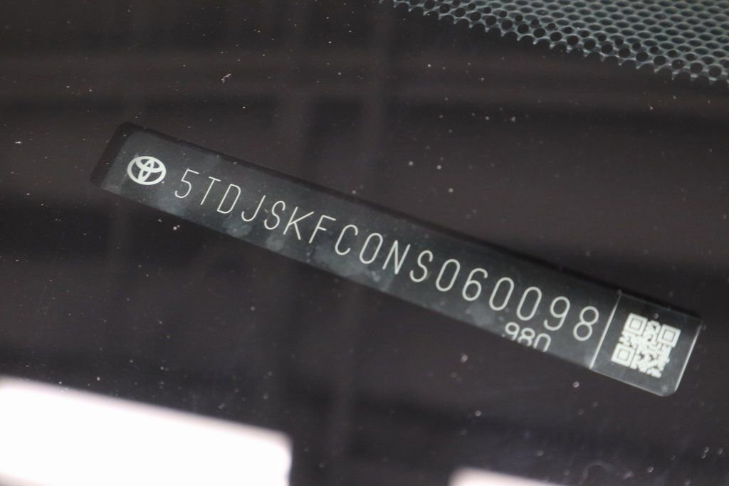 Used 2022 Toyota Sienna XLE w/ XLE Plus Package image 35