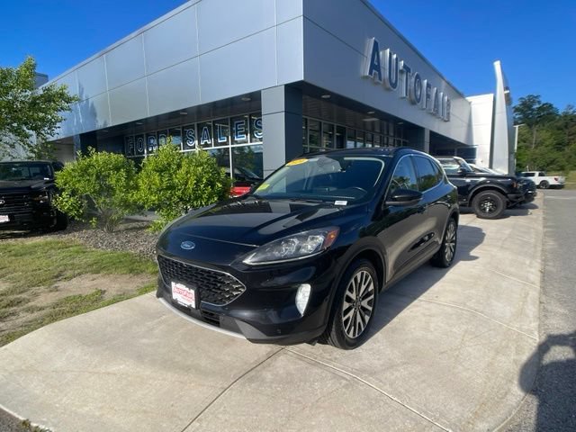 Certified 2020 Ford Escape Titanium AWD/4WD image 4