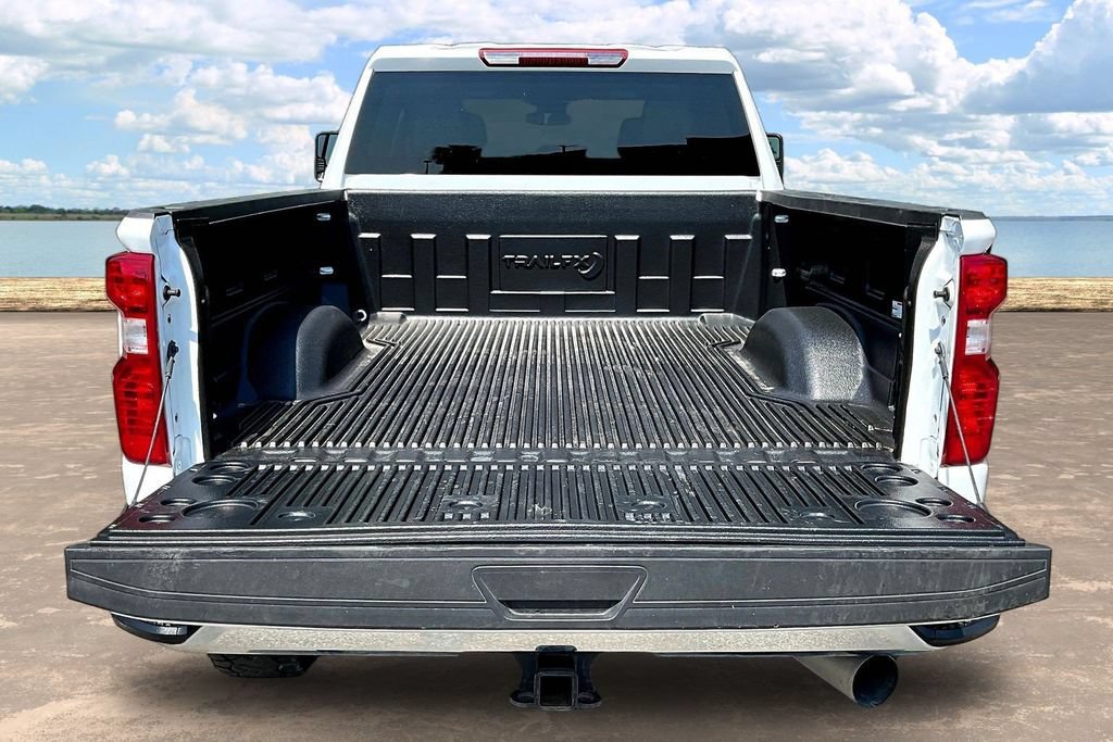 Used 2025 Chevrolet Silverado 2500 LT w/ Convenience Package AWD/4WD image 9