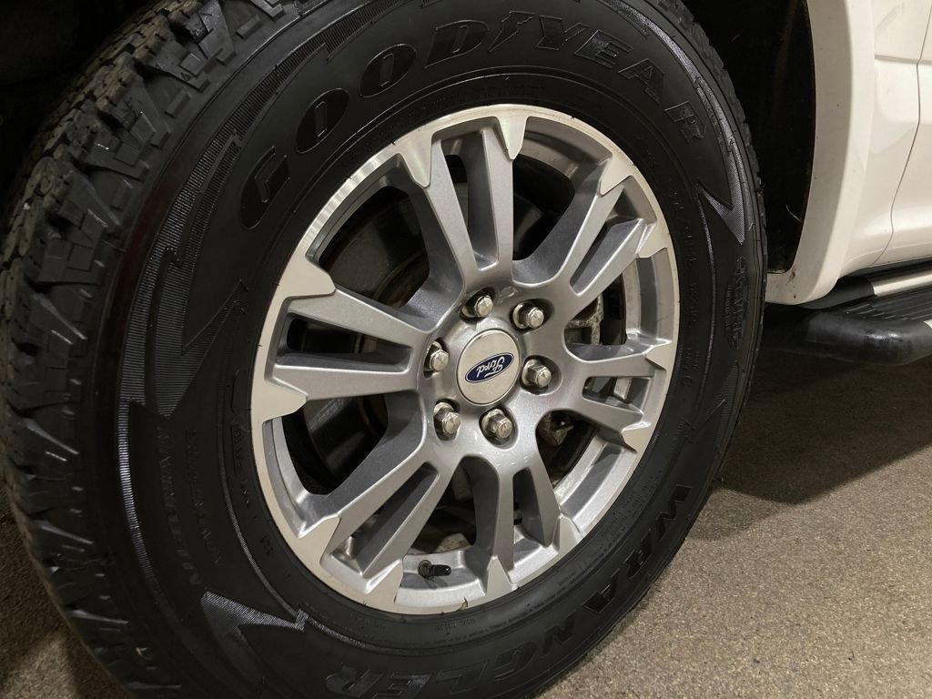 Certified 2019 Ford F150 Lariat w/ Equipment Group 501A Mid image 19