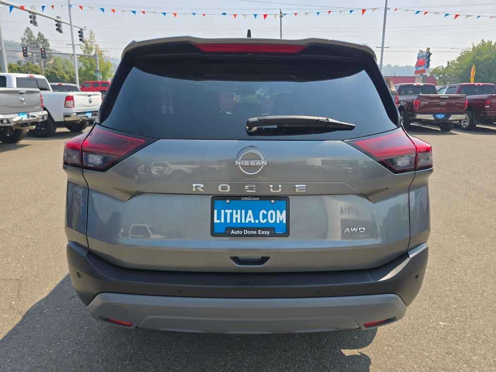 Used 2023 Nissan Rogue S AWD/4WD image 4