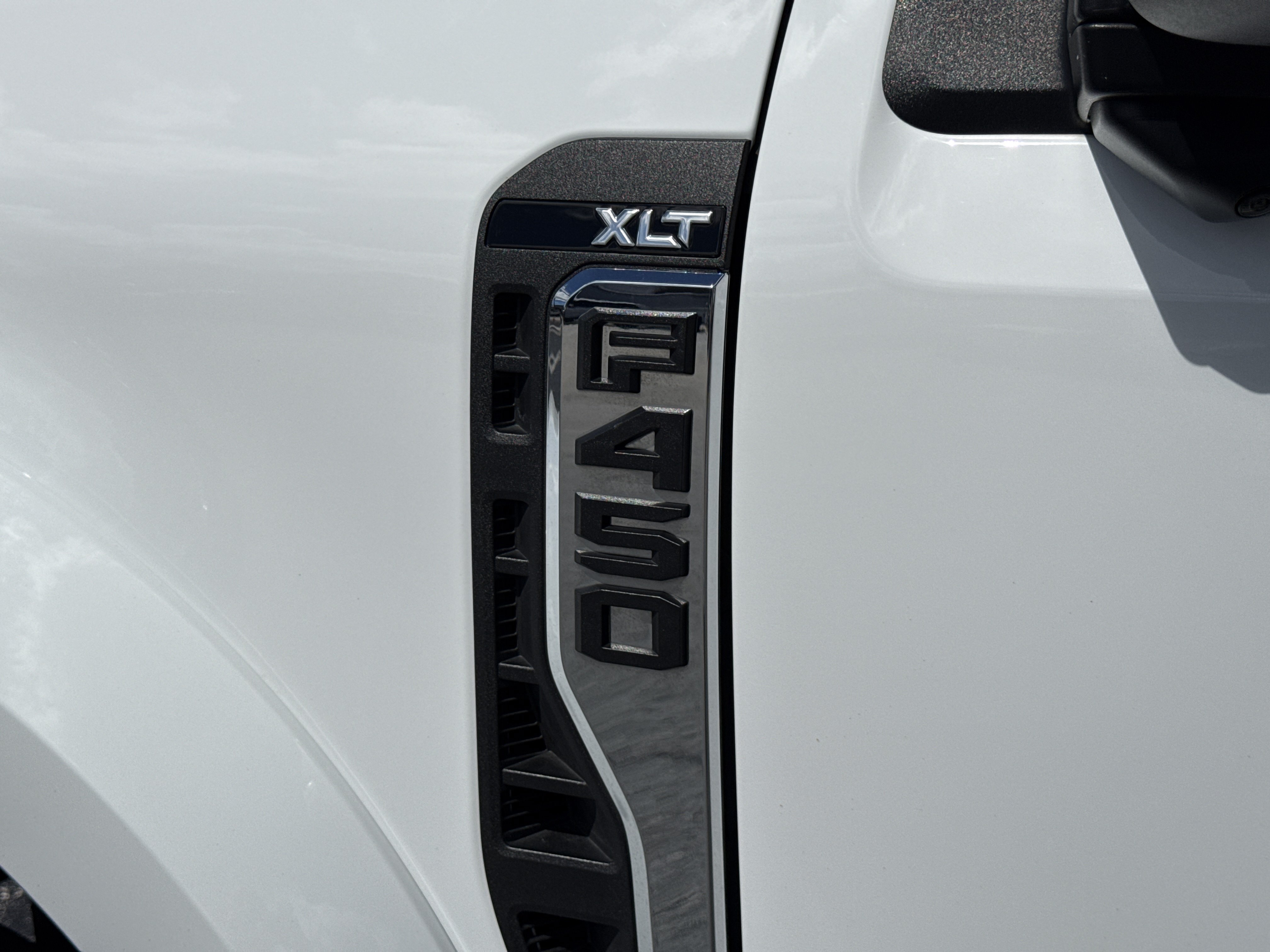 Certified 2023 Ford F450 XLT w/ 360-Degree Camera Package AWD/4WD image 9