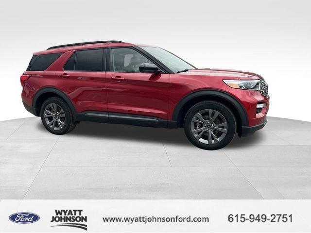 Certified 2022 Ford Explorer XLT w/ Equipment Group 202A AWD/4WD image 2