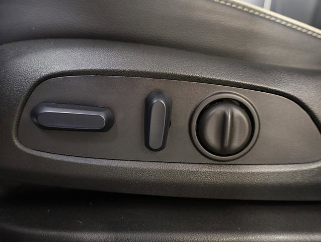 Used 2023 GMC Acadia Denali w/ Denali Ultimate Package image 24