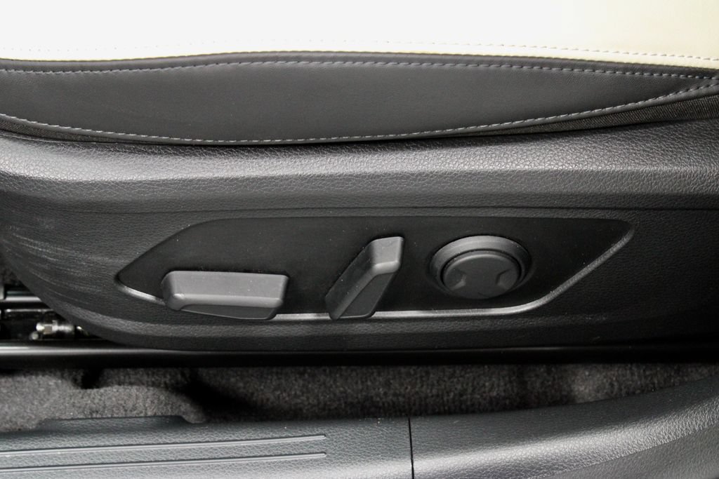 Used 2025 Kia K5 GT-Line w/ GT-Line Premium Package FWD image 25