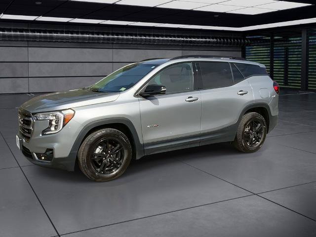 Used 2024 GMC Terrain AT4 AWD/4WD image 8
