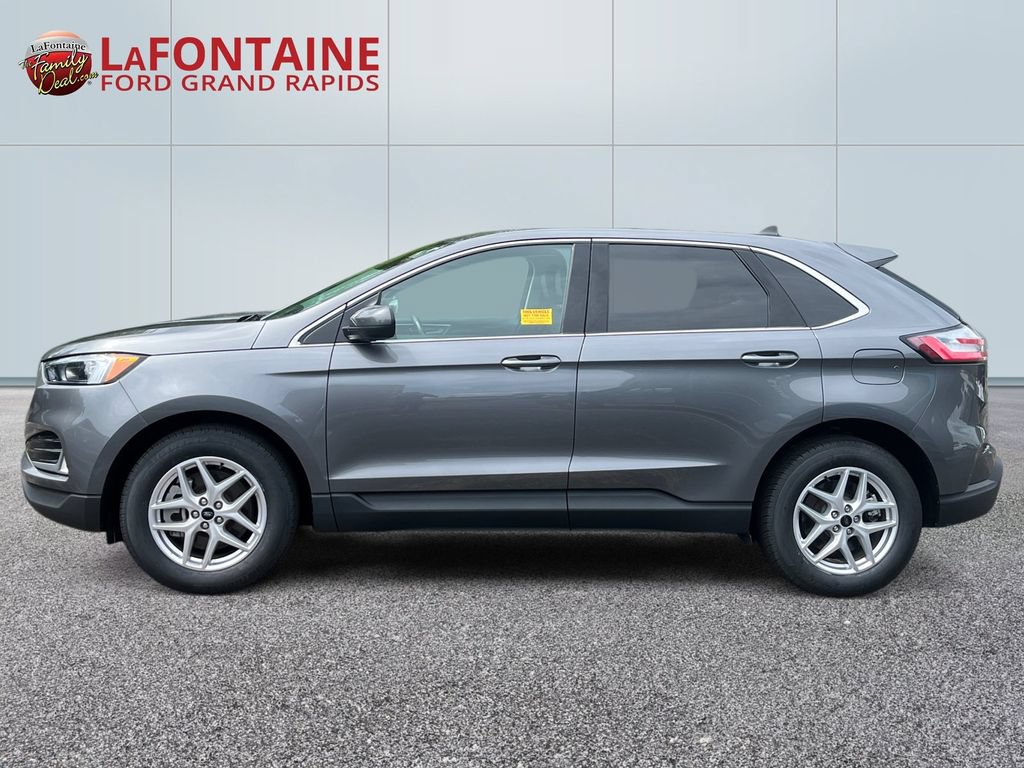 Certified 2023 Ford Edge SEL w/ Convenience Package AWD/4WD image 4