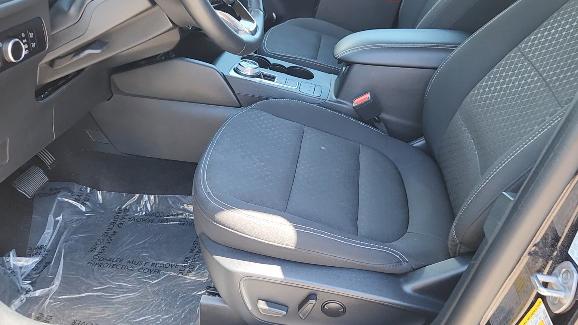 Certified 2024 Ford Escape Active AWD/4WD image 25