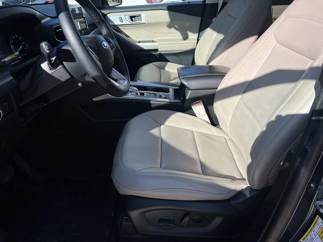Certified 2023 Ford Explorer XLT w/ Equipment Group 202A image 22