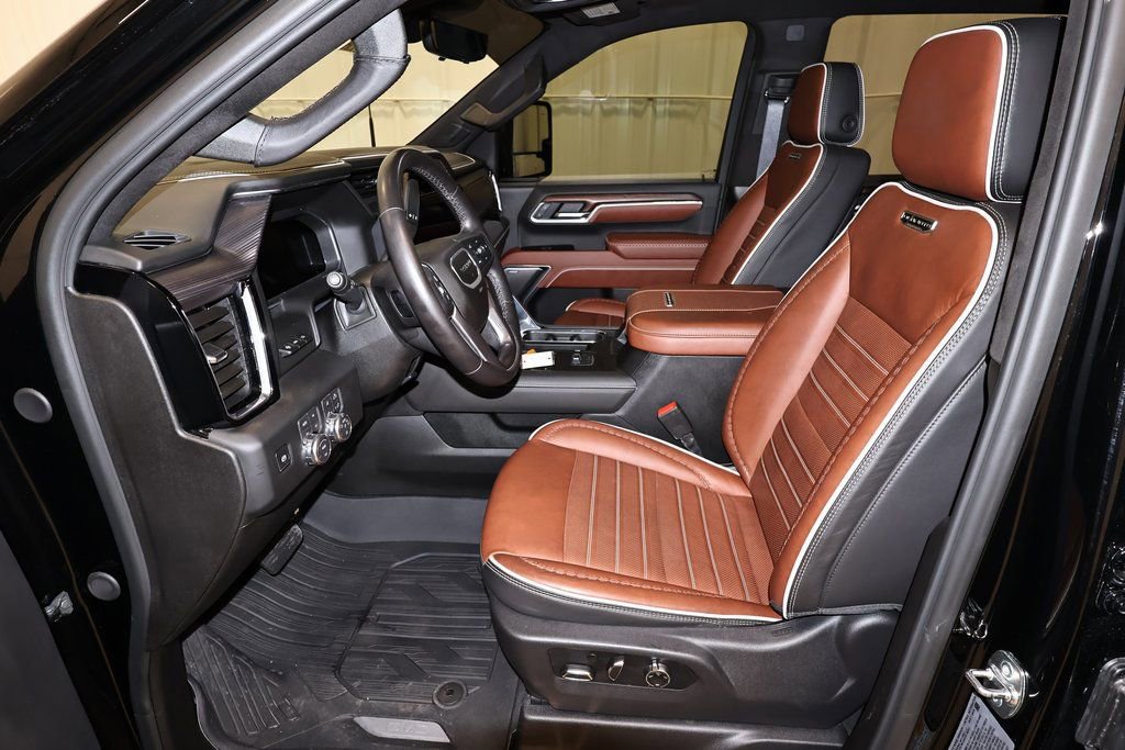 Used 2026 GMC Sierra 3500 Denali Ultimate image 16