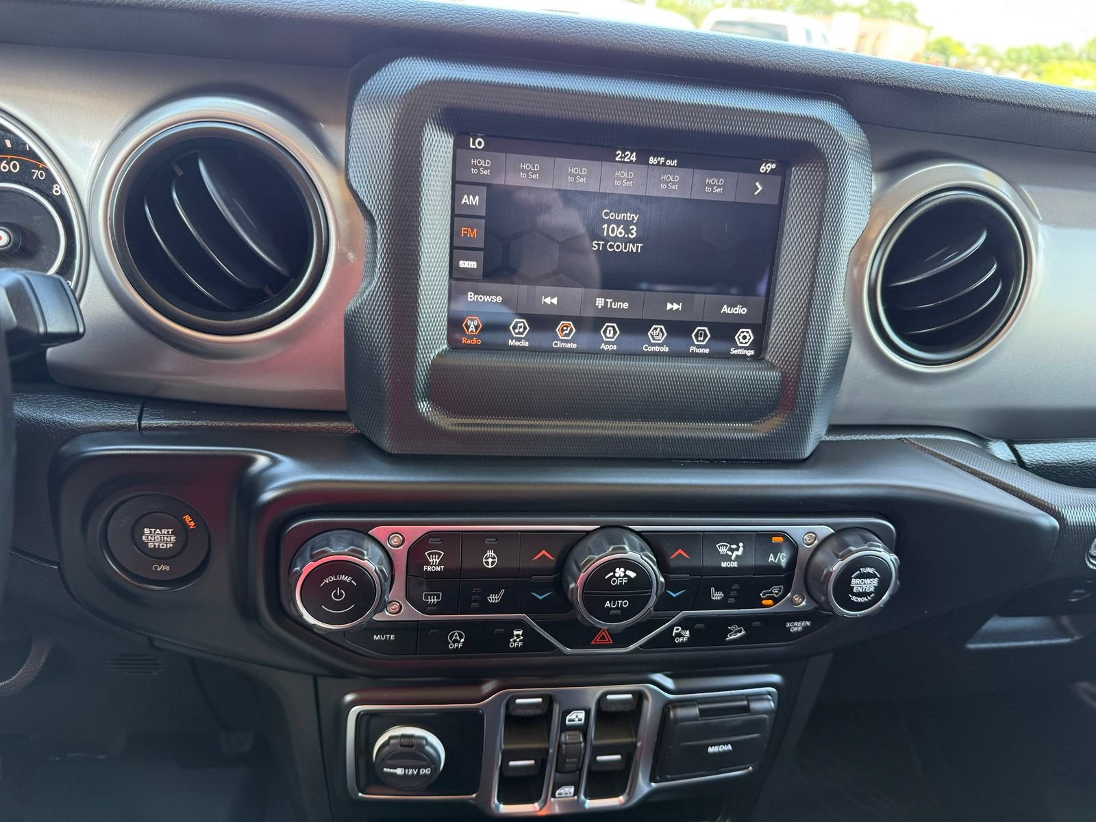 Used 2020 Jeep Wrangler Unlimited Sport S AWD/4WD image 15