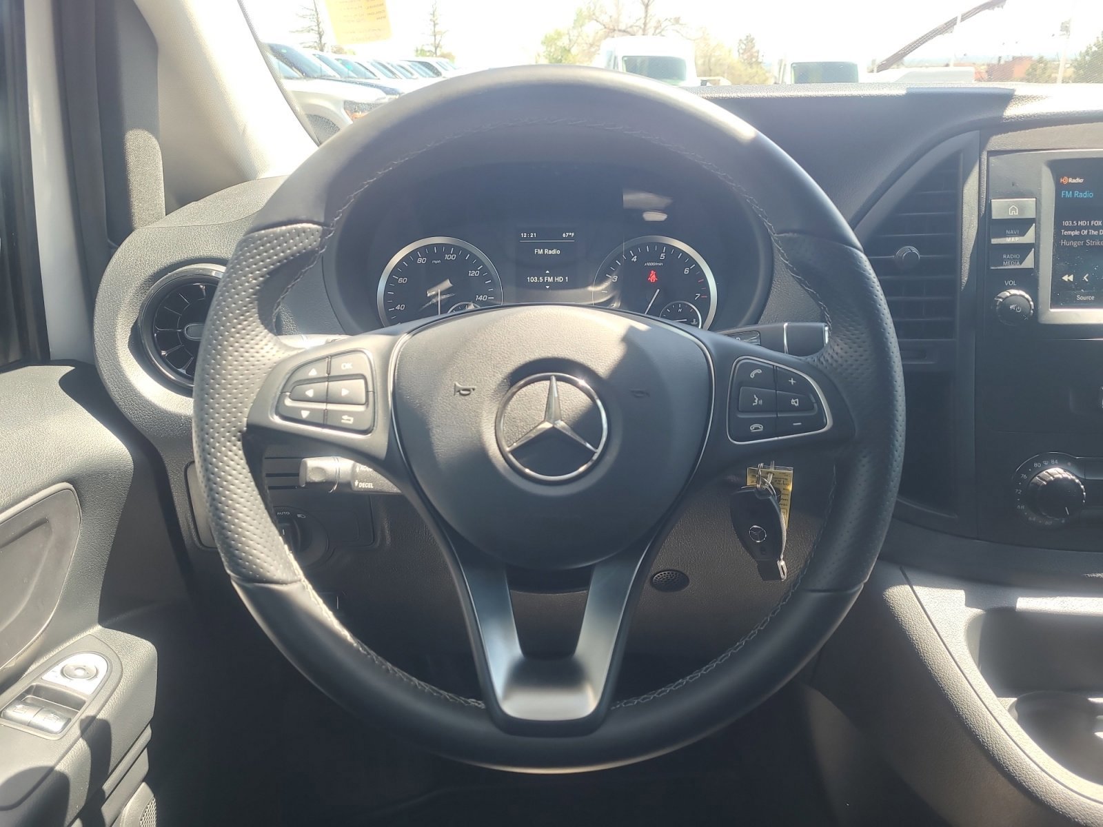 Used 2023 Mercedes-Benz Metris image 11