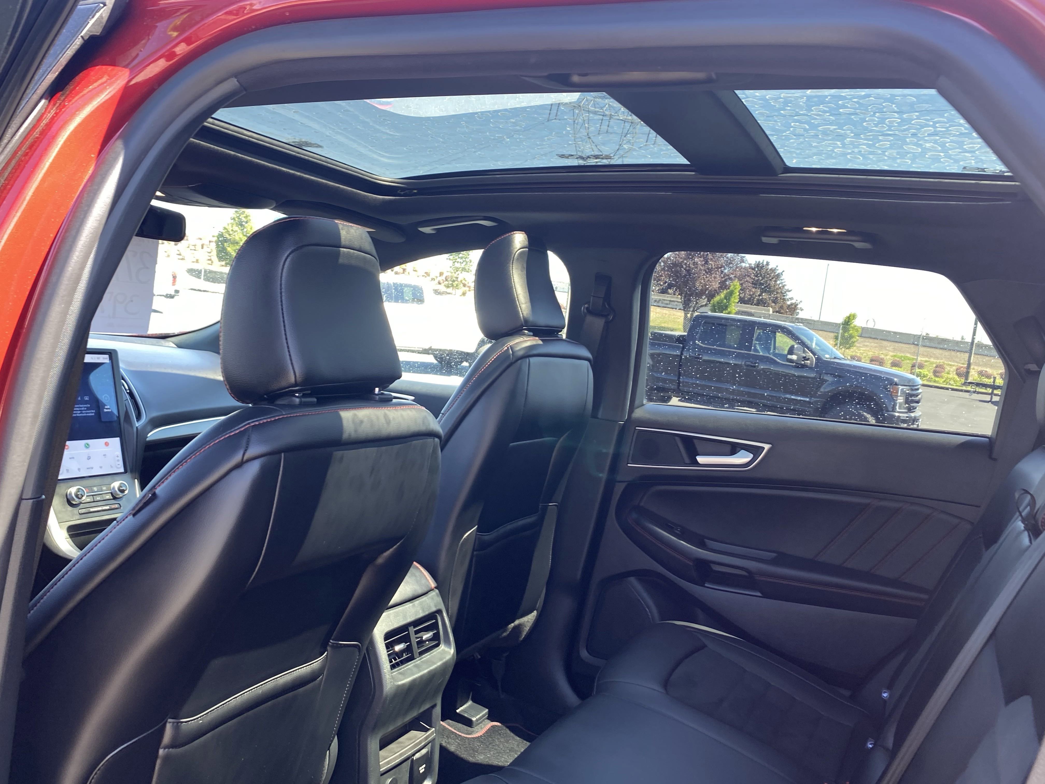 Certified 2024 Ford Edge ST-Line w/ Class II Trailer Tow Package image 12