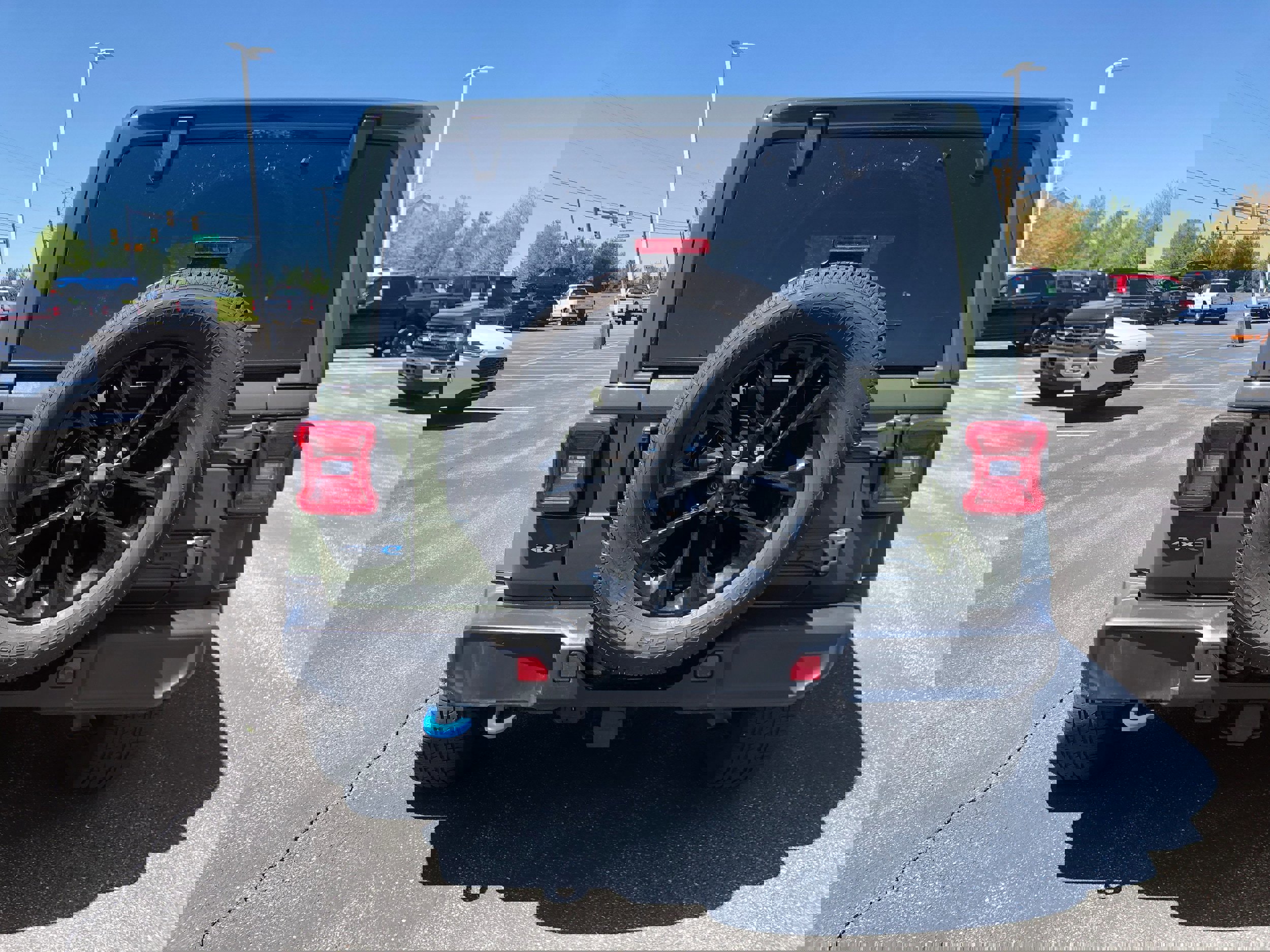 Used 2021 Jeep Wrangler Unlimited Sahara w/ Cold Weather Group image 3