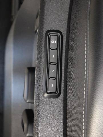 Used 2024 Volkswagen Atlas SEL Premium R-Line AWD/4WD image 31