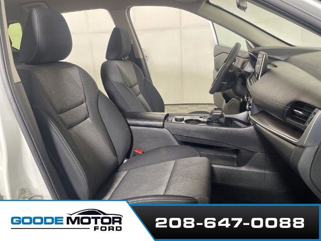 Used 2024 Nissan Rogue SV AWD/4WD image 23