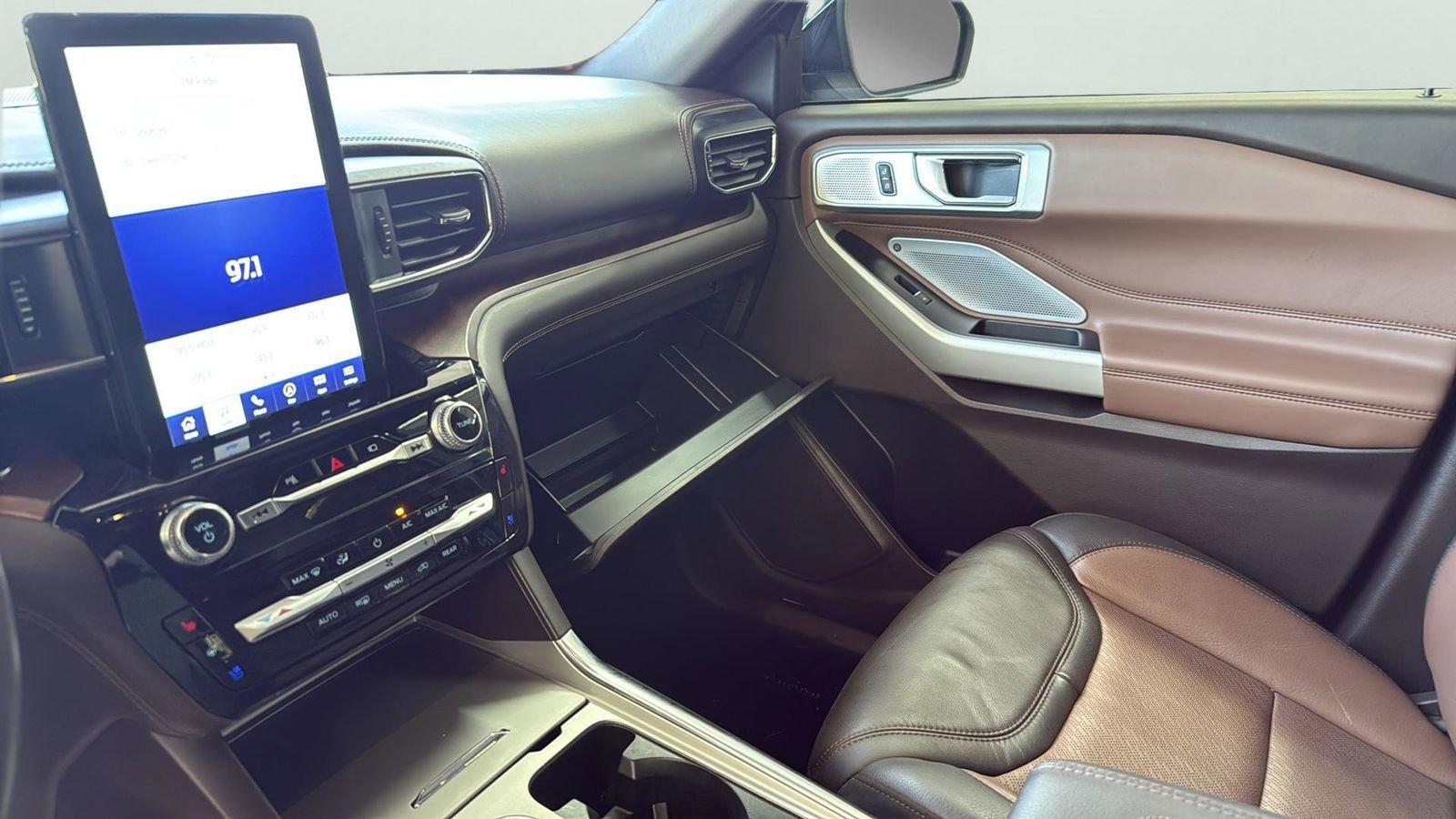 Certified 2022 Ford Explorer King Ranch w/ Premium Technology Package image 20