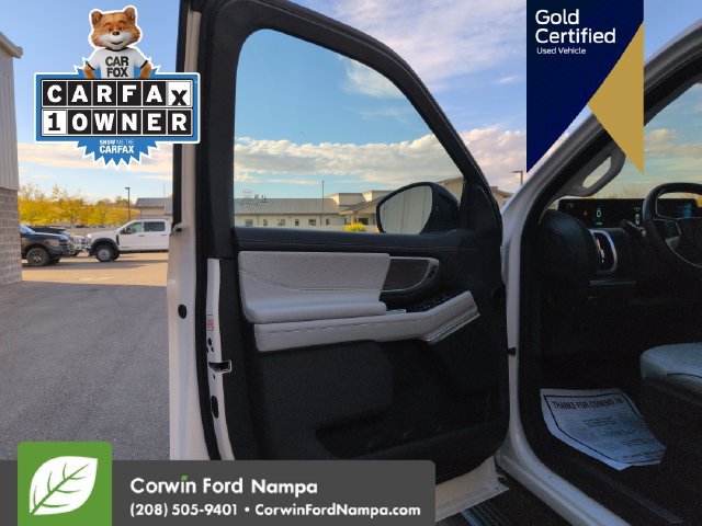 Certified 2025 Ford Expedition Platinum w/ Platinum Ultimate Package AWD/4WD image 12