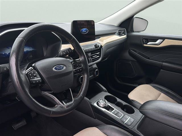 Certified 2022 Ford Escape Titanium w/ Titanium Premium Package FWD image 9