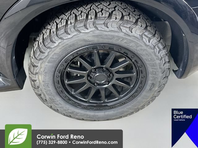 Used 2022 Nissan Armada SL w/ Captain's Chairs Package AWD/4WD image 35
