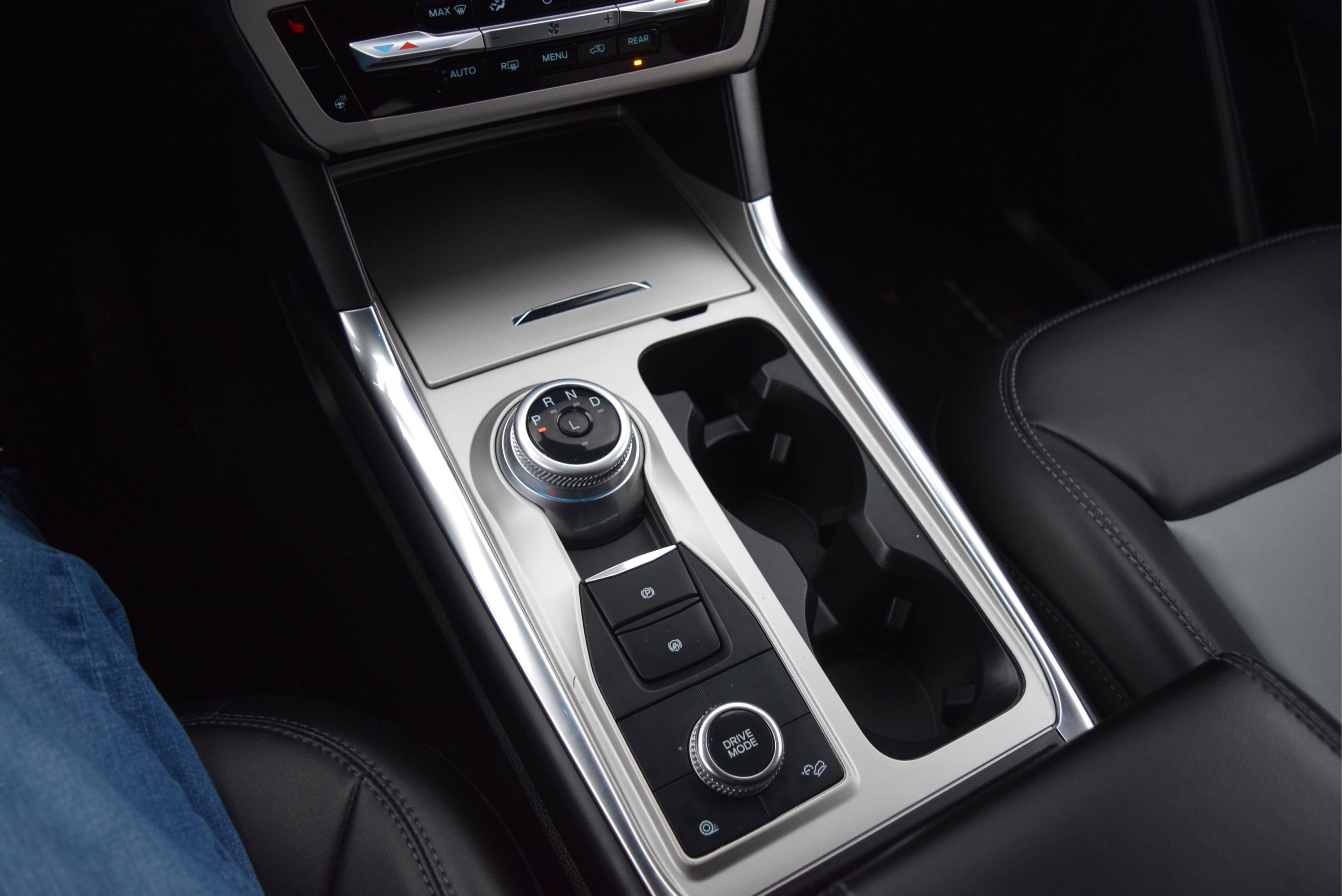 Certified 2023 Ford Explorer XLT w/ Equipment Group 202A image 16