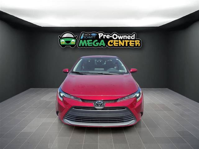 Used 2025 Toyota Corolla LE FWD image 26