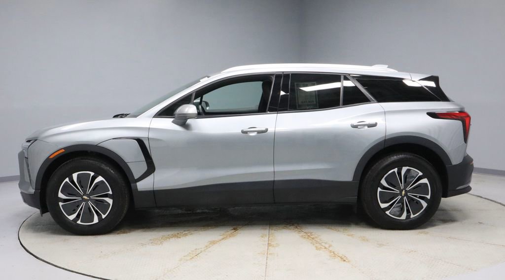 Used 2024 Chevrolet Blazer EV LT image 2