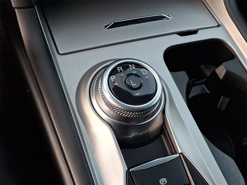 Certified 2022 Ford Explorer XLT w/ Class IV Trailer Tow Package image 16