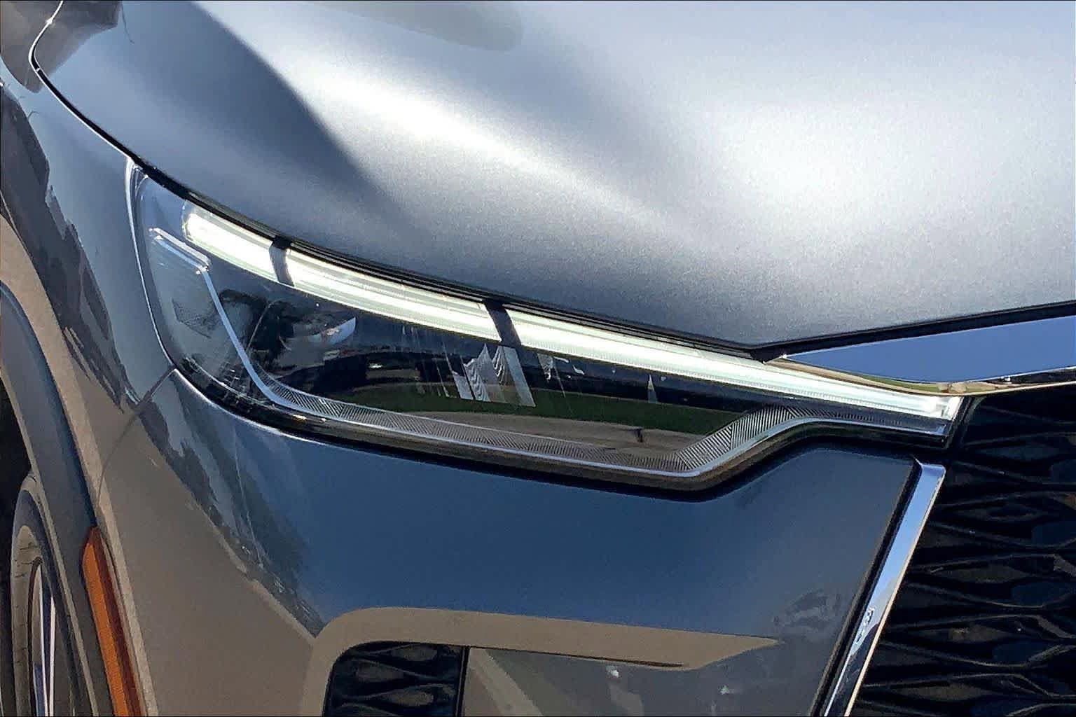 Used 2023 INFINITI QX60 Sensory AWD/4WD image 28