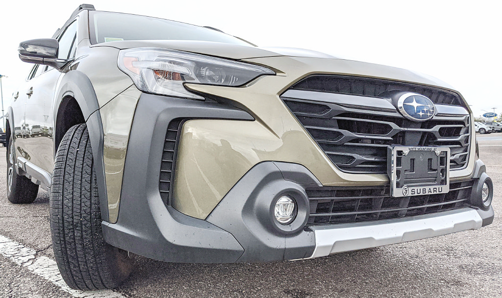 Used 2025 Subaru Outback Limited AWD/4WD image 23